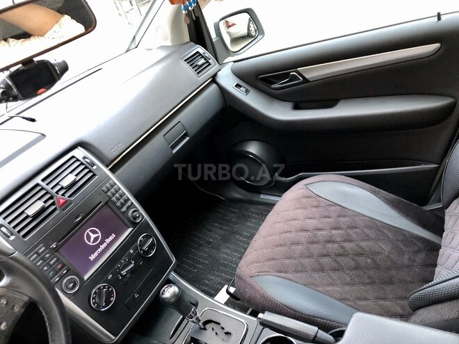Mercedes B 180 2010, 82,500 km - 1.7 l - Bakı