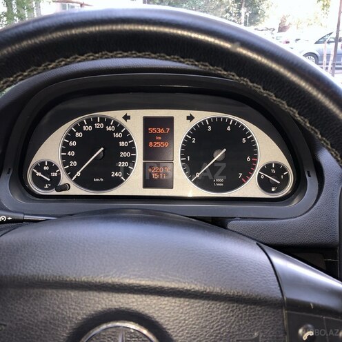 Mercedes B 180 2010, 82,500 km - 1.7 l - Bakı