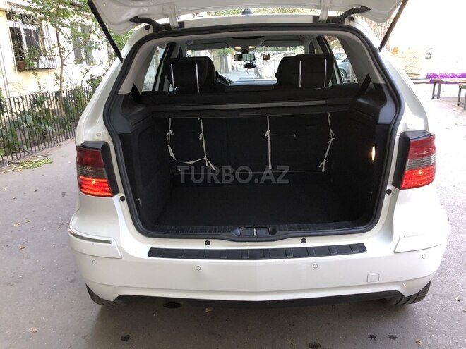 Mercedes B 180 2010, 82,500 km - 1.7 l - Bakı