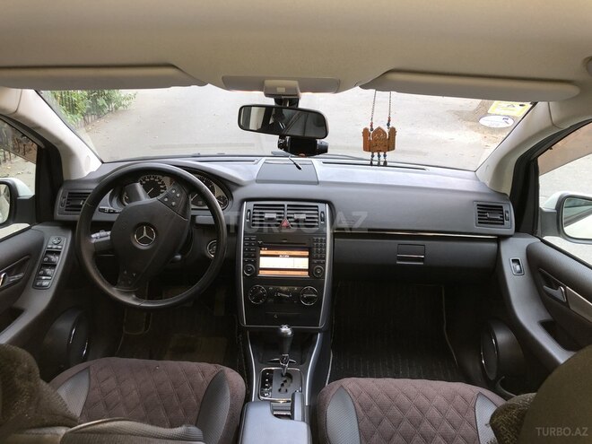 Mercedes B 180 2010, 82,500 km - 1.7 l - Bakı
