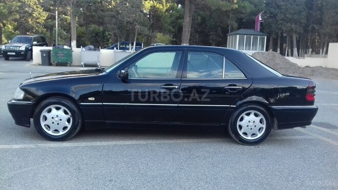 Mercedes C 230 1998, 220,000 km - 2.3 l - Sumqayıt