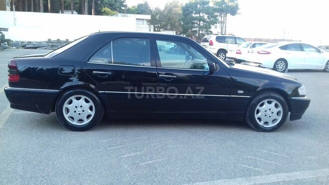 Mercedes C 230 1998, 220,000 km - 2.3 l - Sumqayıt