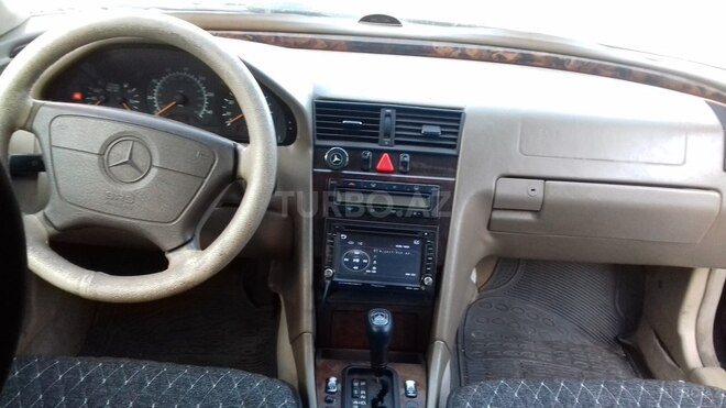Mercedes C 230 1998, 220,000 km - 2.3 l - Sumqayıt