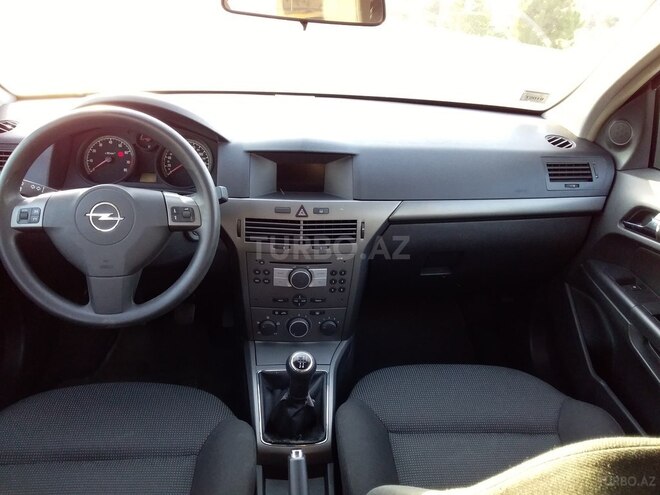 Opel Astra 2004, 135,000 km - 1.4 l - Bakı