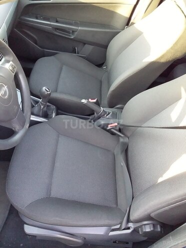 Opel Astra 2004, 135,000 km - 1.4 l - Bakı