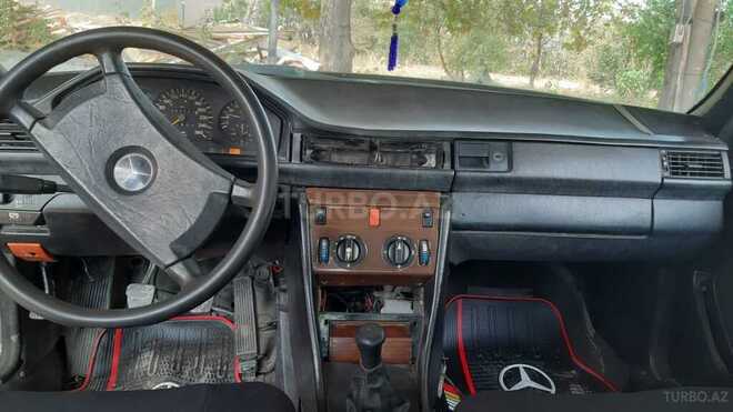 Mercedes E 260 1986, 500,000 km - 2.6 l - Gəncə