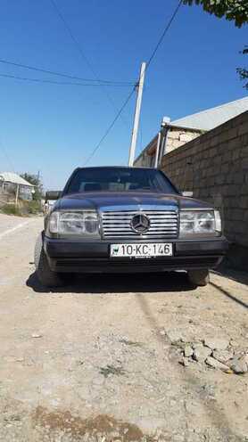 Mercedes E 260 1986, 500,000 km - 2.6 l - Gəncə