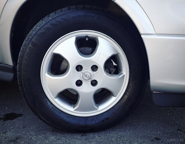 Opel Vectra 1999, 192,000 km - 1.6 l - Bakı