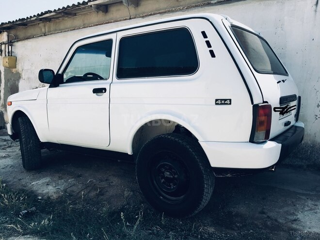 LADA (VAZ) Niva 2001, 125,000 km - 1.7 l - Yardımlı