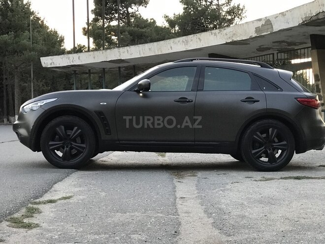 Infiniti FX35 2010, 220,000 km - 3.5 l - Sumqayıt
