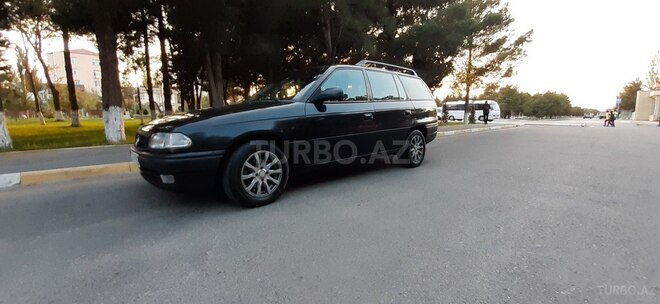 Opel Astra 1995, 420,000 km - 1.6 l - Sumqayıt