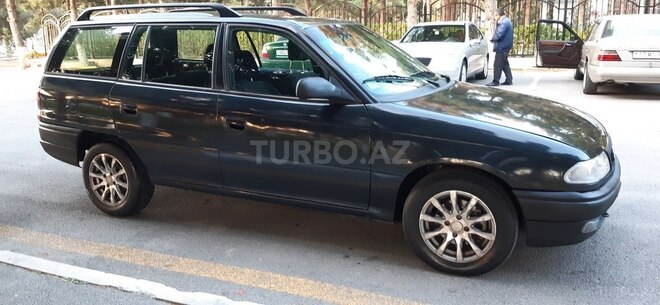 Opel Astra 1995, 420,000 km - 1.6 l - Sumqayıt