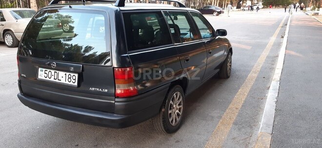 Opel Astra 1995, 420,000 km - 1.6 l - Sumqayıt