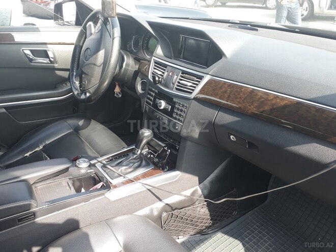 Mercedes C 200 2011, 241,500 km - 1.8 л - Bakı