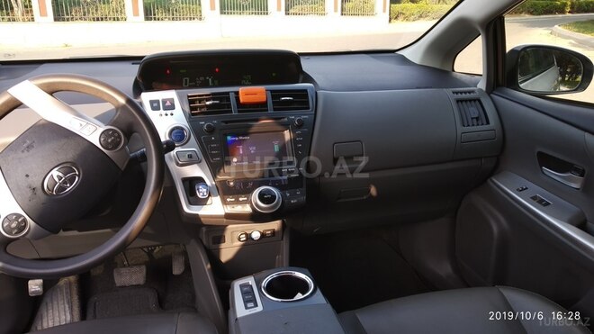Toyota Prius V 2012, 169,000 km - 1.8 л - Bakı