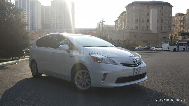 Toyota Prius V 2012, 169,000 km - 1.8 л - Bakı