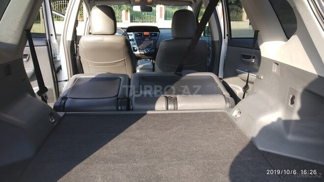 Toyota Prius V 2012, 169,000 km - 1.8 л - Bakı
