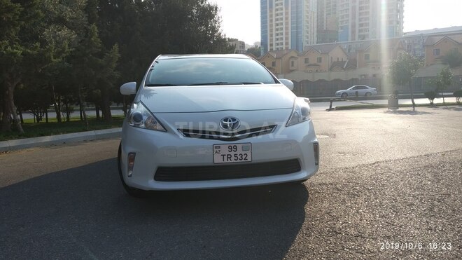 Toyota Prius V 2012, 169,000 km - 1.8 л - Bakı