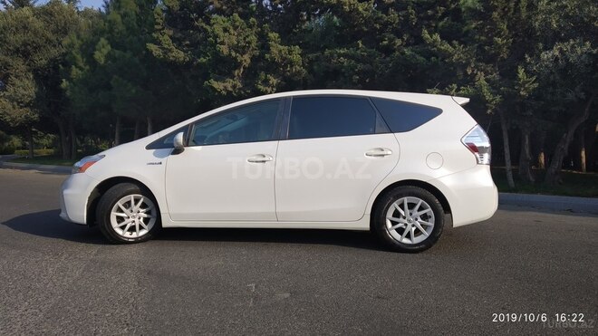 Toyota Prius V 2012, 169,000 km - 1.8 л - Bakı