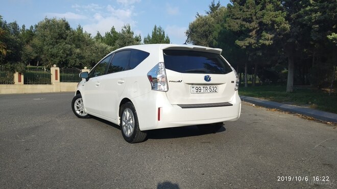 Toyota Prius V 2012, 169,000 km - 1.8 л - Bakı