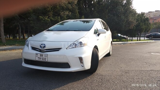 Toyota Prius V 2012, 169,000 km - 1.8 л - Bakı