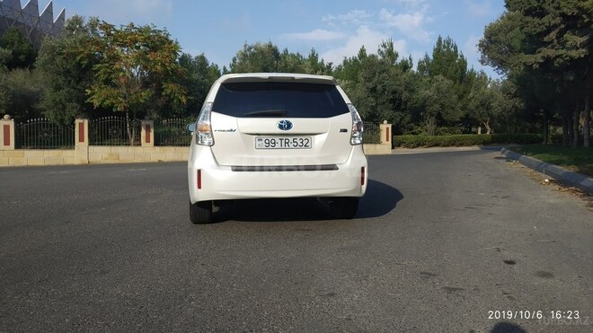 Toyota Prius V 2012, 169,000 km - 1.8 л - Bakı