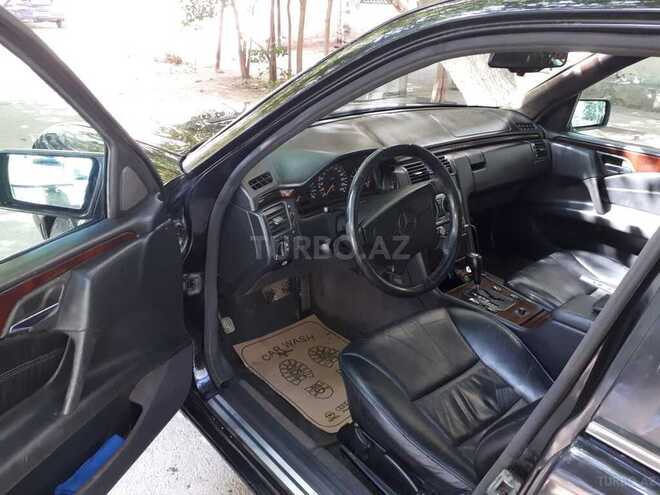 Mercedes E 230 1997, 338,000 km - 2.3 l - Bakı