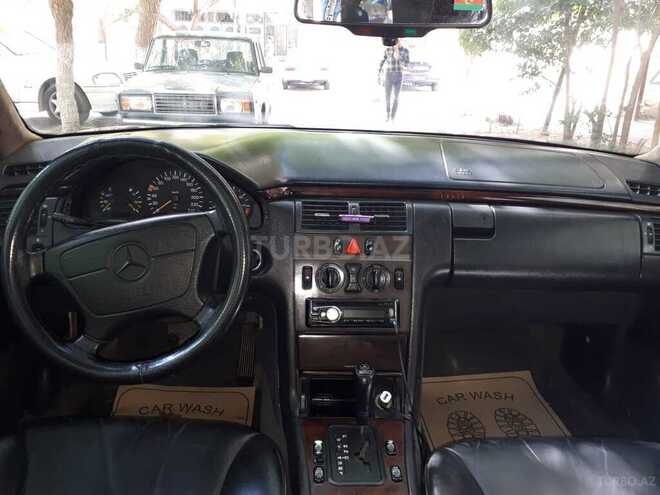 Mercedes E 230 1997, 338,000 km - 2.3 l - Bakı