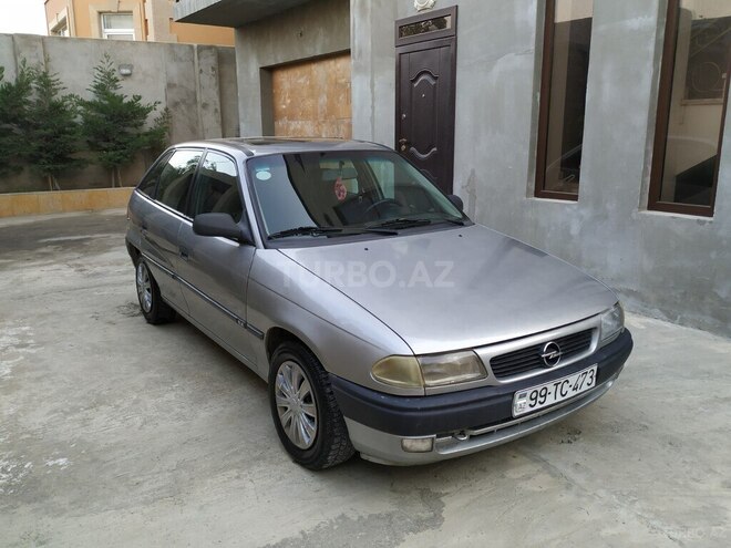 Opel Astra 1995, 361,000 km - 1.6 l - Bakı
