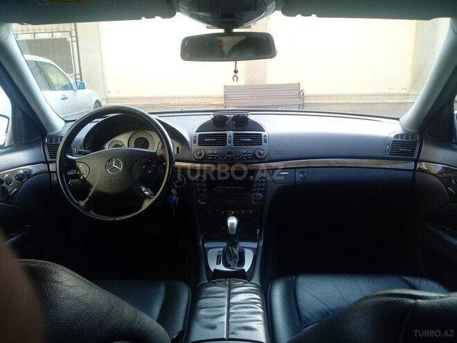 Mercedes E 240 2004, 267,500 km - 2.6 l - Bakı