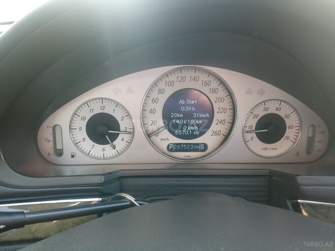 Mercedes E 240 2004, 267,500 km - 2.6 l - Bakı
