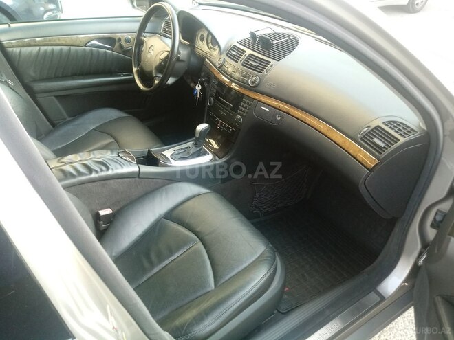Mercedes E 240 2004, 267,500 km - 2.6 l - Bakı