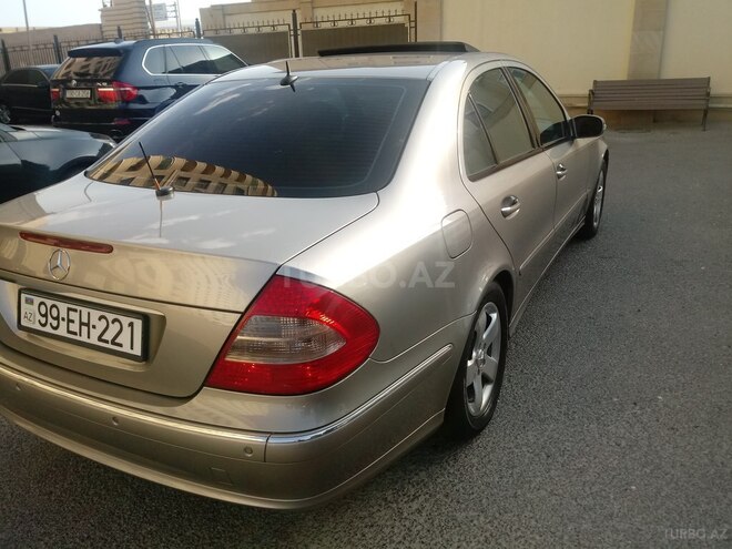 Mercedes E 240 2004, 267,500 km - 2.6 l - Bakı