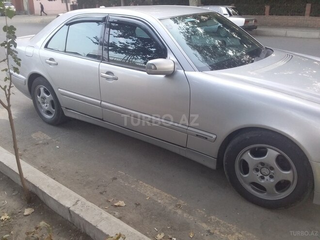 Mercedes E 270 2001, 400,200 km - 2.7 l - Gəncə