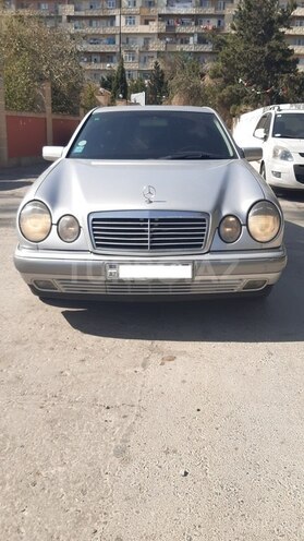 Mercedes E 240 1998, 274,000 km - 2.4 l - Bakı