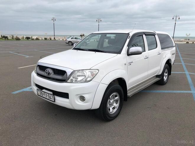 Toyota Hilux 2010, 280,000 km - 2.5 l - Bakı