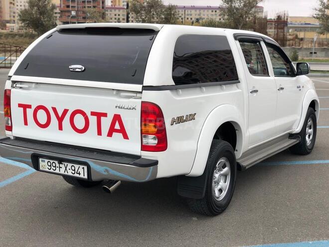 Toyota Hilux 2010, 280,000 km - 2.5 l - Bakı