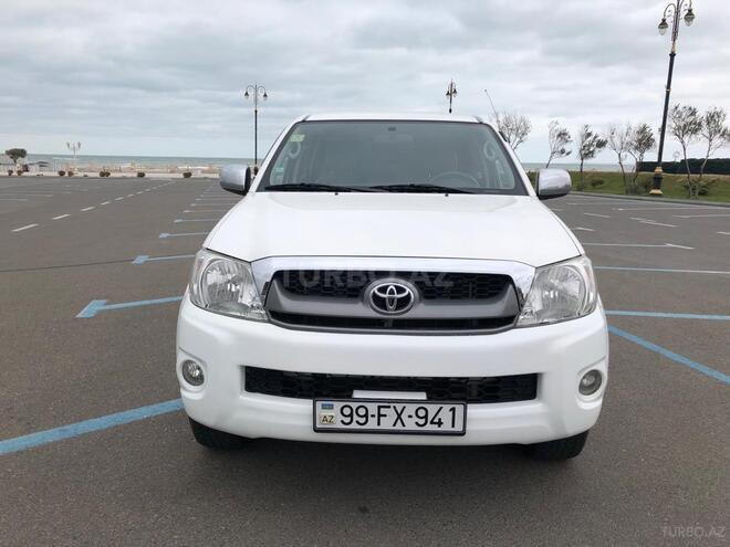 Toyota Hilux 2010, 280,000 km - 2.5 l - Bakı
