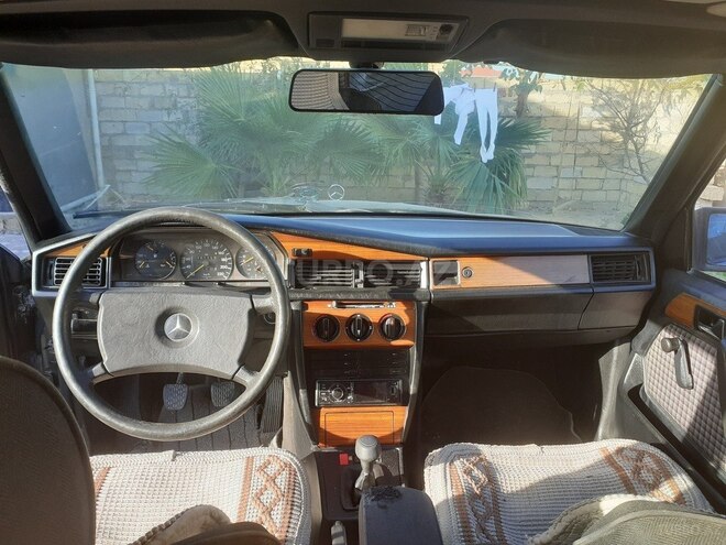 Mercedes 190 1991, 123,543 km - 1.8 l - Sumqayıt