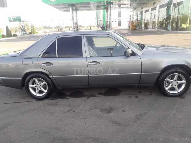 Mercedes E 250 1992, 300,000 km - 2.5 л - Beyləqan