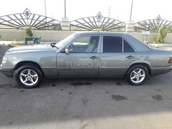 Mercedes E 250 1992, 300,000 km - 2.5 л - Beyləqan