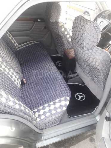 Mercedes E 250 1992, 300,000 km - 2.5 л - Beyləqan