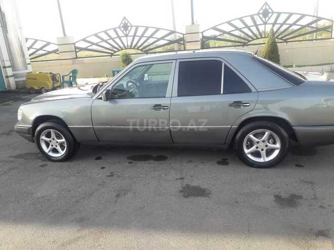 Mercedes E 250 1992, 300,000 km - 2.5 л - Beyləqan