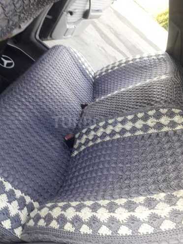 Mercedes E 250 1992, 300,000 km - 2.5 л - Beyləqan