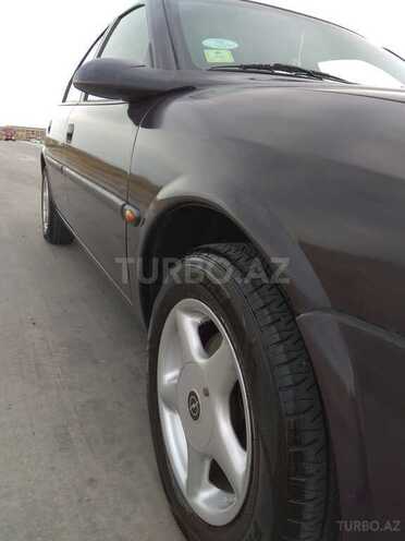 Opel Vectra 1996, 340,000 km - 1.8 л - Bakı