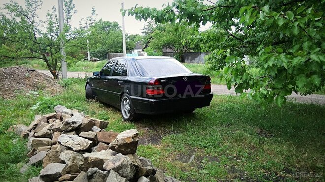 Mercedes C 220 1999, 198,600 km - 2.2 л - Xızı