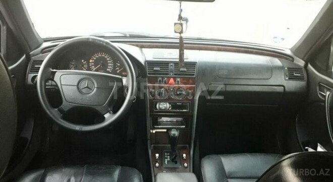 Mercedes C 220 1999, 198,600 km - 2.2 л - Xızı