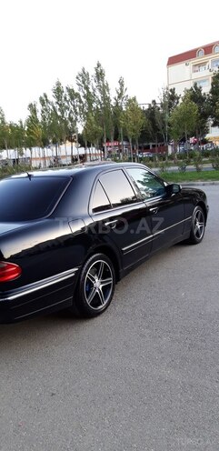 Mercedes E 220 2000, 285,000 km - 2.2 l - Bakı
