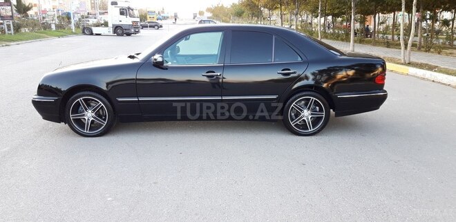 Mercedes E 220 2000, 285,000 km - 2.2 l - Bakı