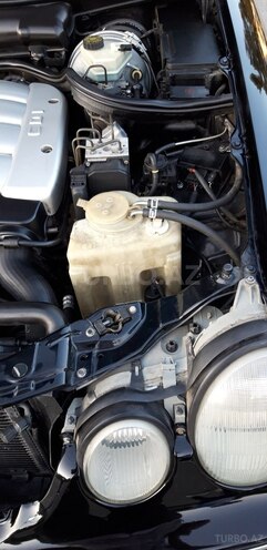 Mercedes E 220 2000, 285,000 km - 2.2 l - Bakı